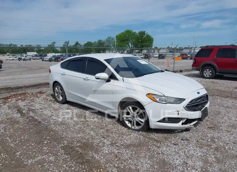 2018 Ford FUSION фото
