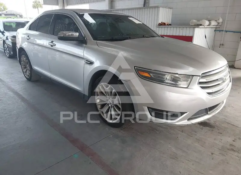 2018 Ford TAURUS photo