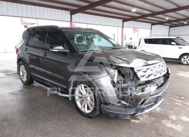 2018 Ford EXPLORER photo