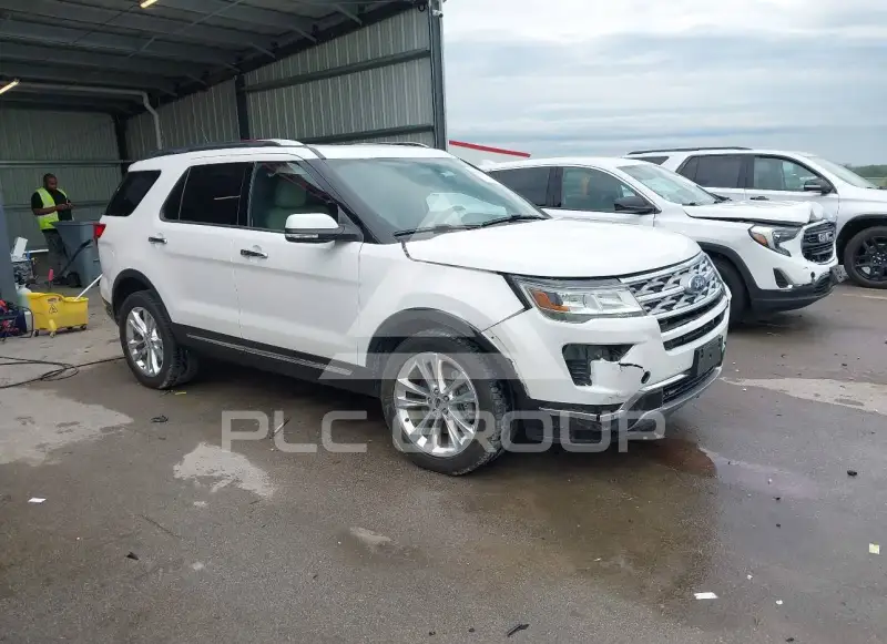 2018 Ford EXPLORER photo