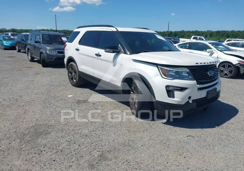 2018 Ford EXPLORER photo