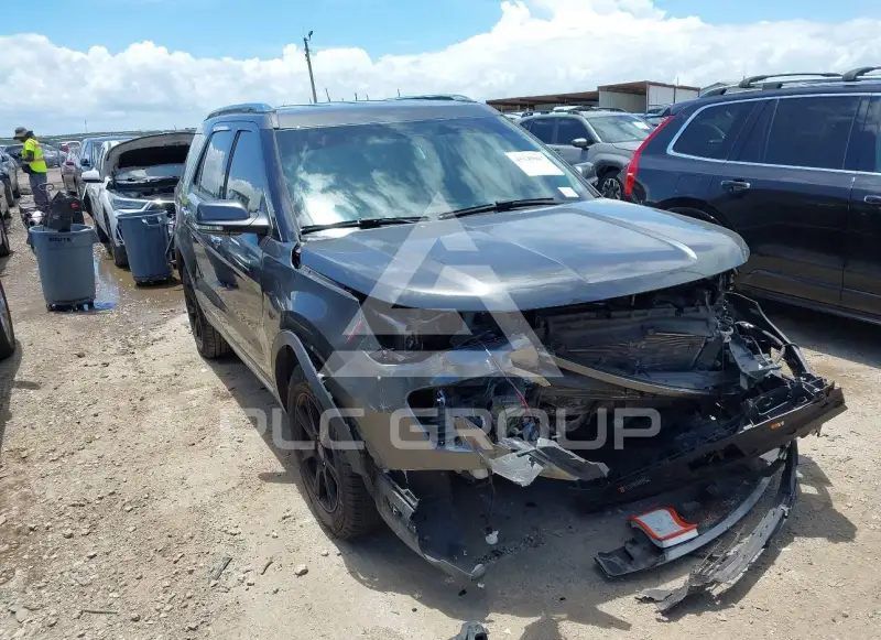 2018 Ford EXPLORER photo