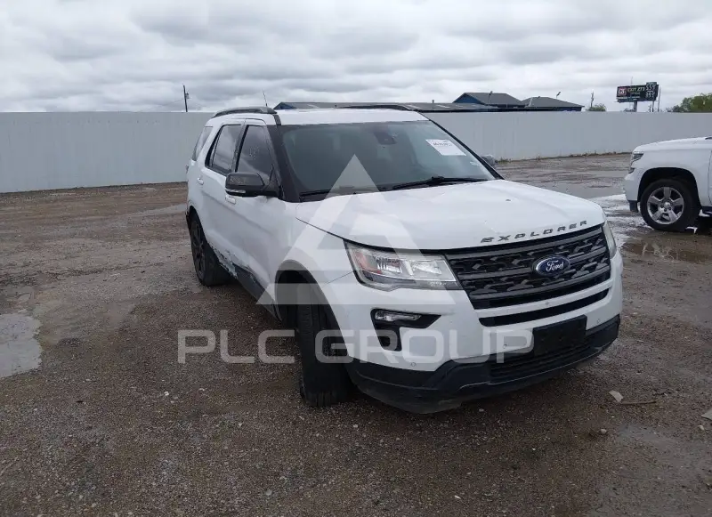 2018 Ford EXPLORER photo