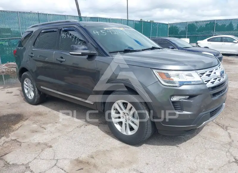 2018 Ford EXPLORER photo