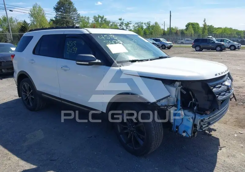 2018 Ford EXPLORER photo