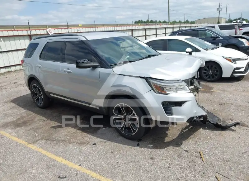 2018 Ford EXPLORER photo