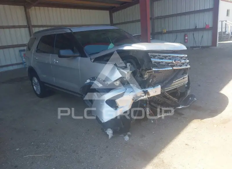 2018 Ford EXPLORER photo