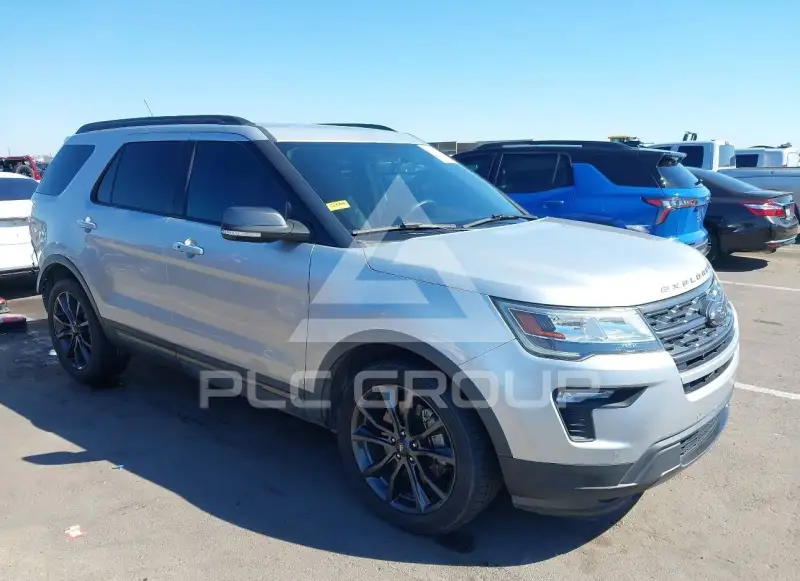 2018 Ford EXPLORER photo
