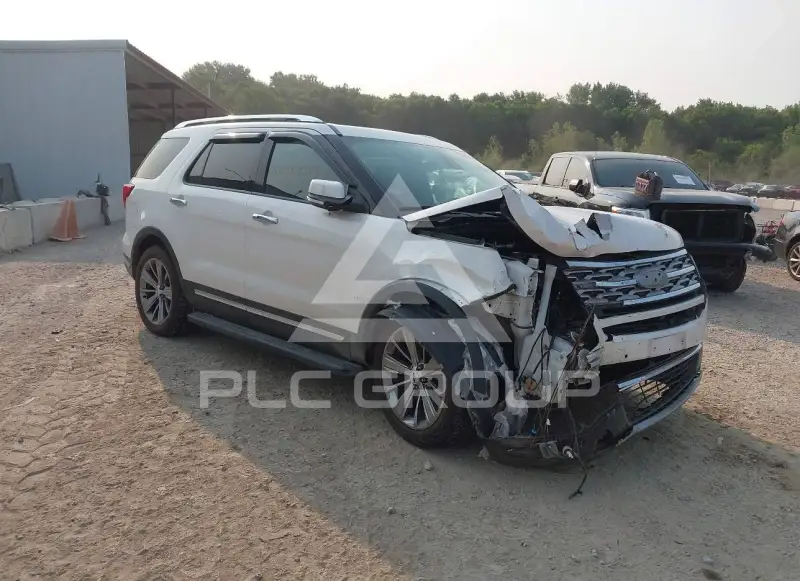 2018 Ford EXPLORER фото