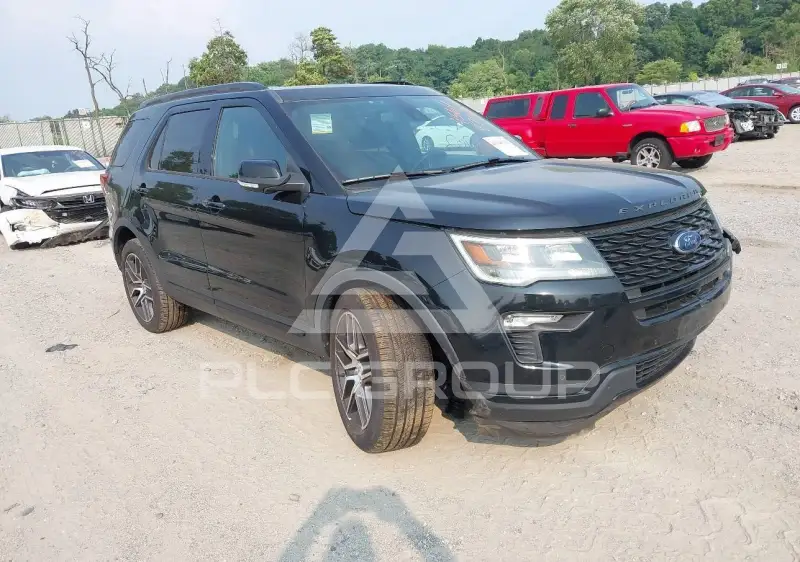 2018 Ford EXPLORER photo
