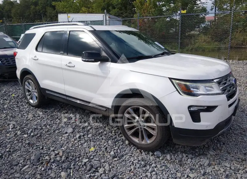 2018 Ford EXPLORER photo