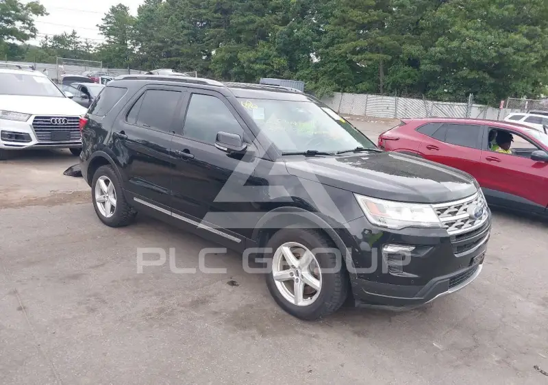 2018 Ford EXPLORER photo
