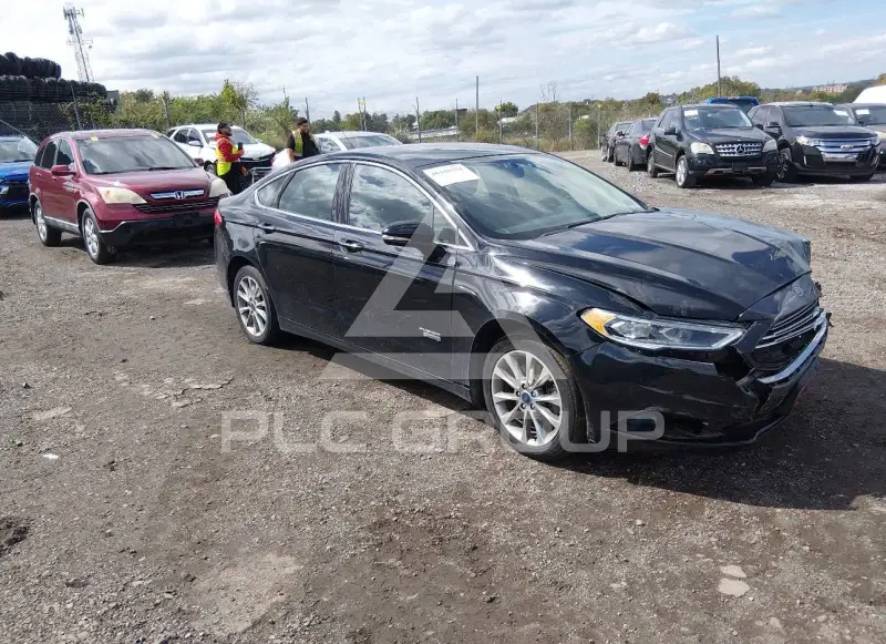 2018 Ford FUSION фото