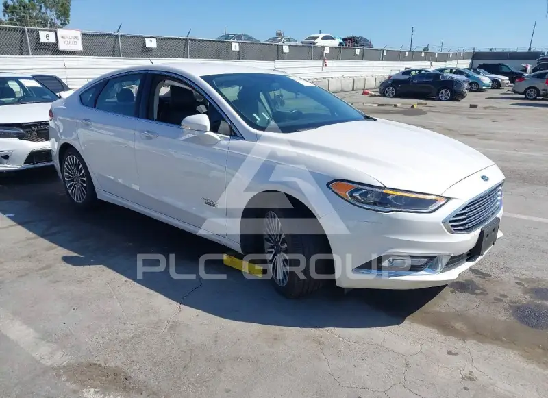 2018 Ford FUSION photo