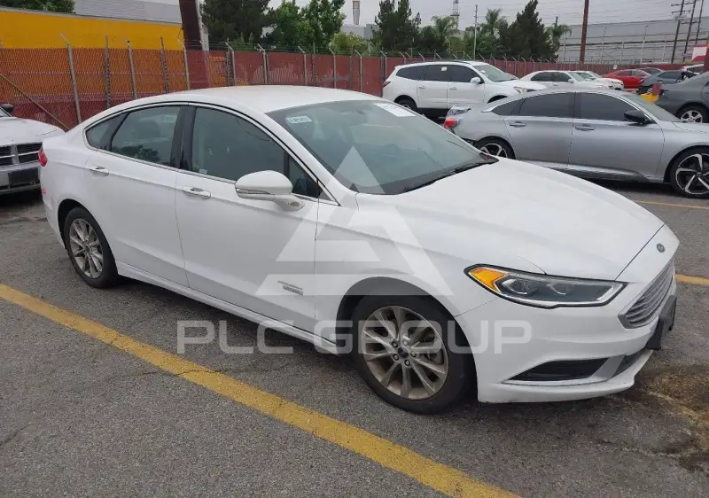 2018 Ford FUSION фото
