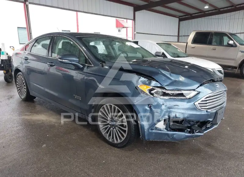 2018 Ford FUSION photo