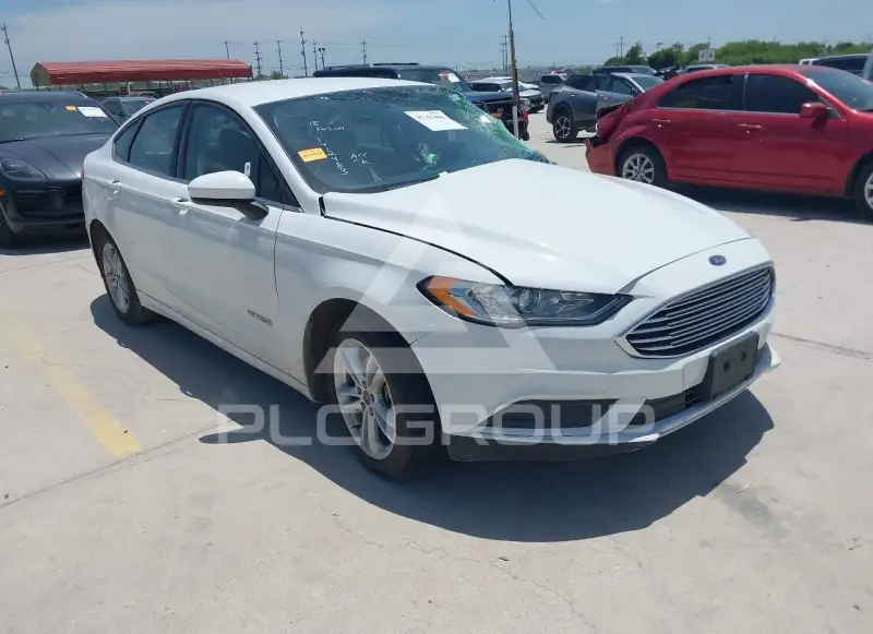 2018 Ford FUSION фото