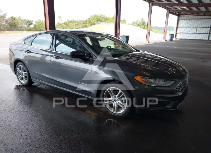 2018 Ford FUSION фото