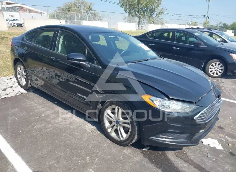 2018 Ford FUSION фото