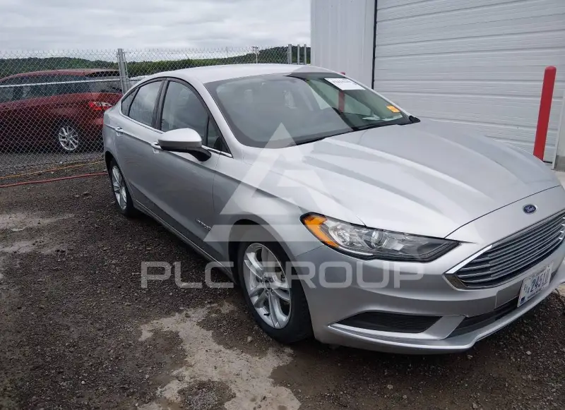 2018 Ford FUSION photo