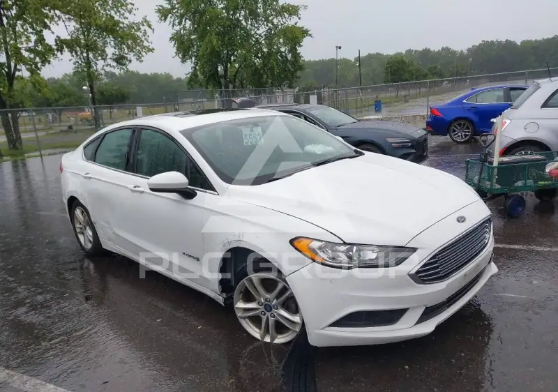 2018 Ford FUSION photo