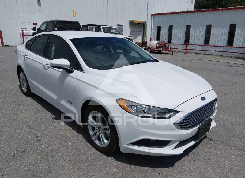 2018 Ford FUSION photo