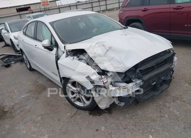 2018 Ford FUSION фото