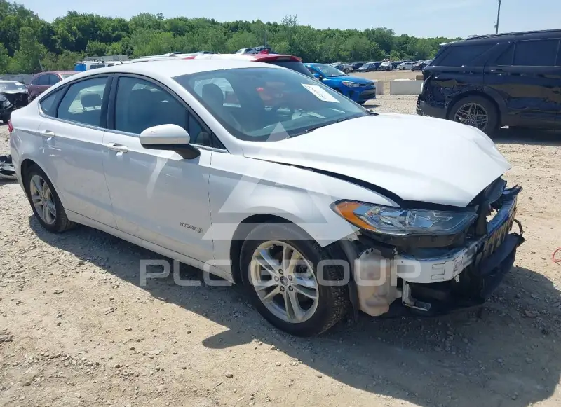 2018 Ford FUSION фото