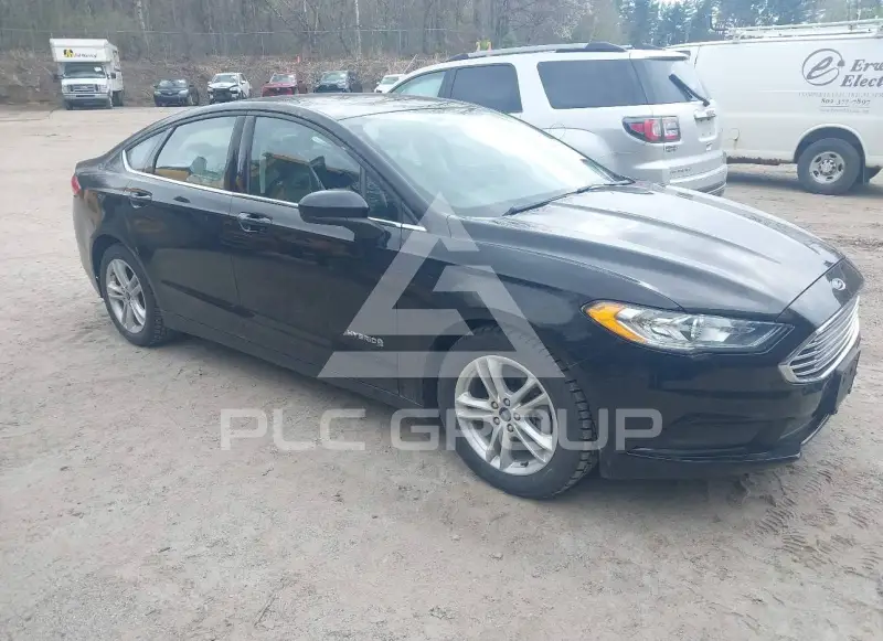 2018 Ford FUSION фото