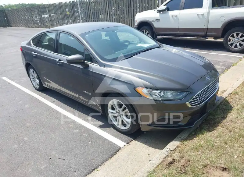 2018 Ford FUSION photo