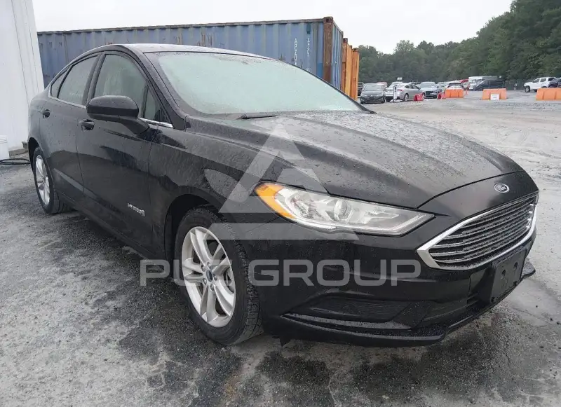 2018 Ford FUSION фото