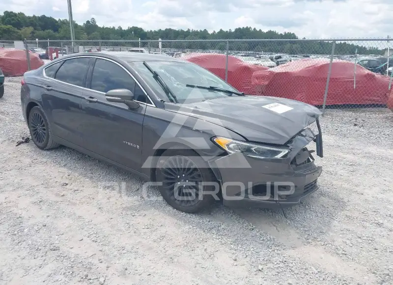 2018 Ford FUSION фото