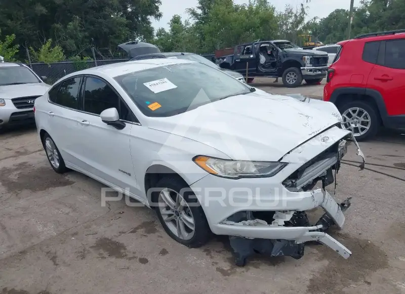 2018 Ford FUSION photo
