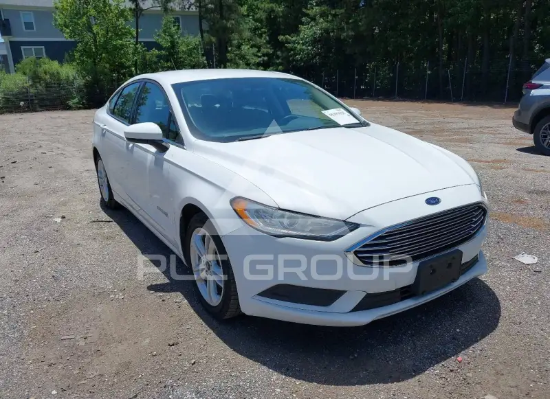 2018 Ford FUSION photo