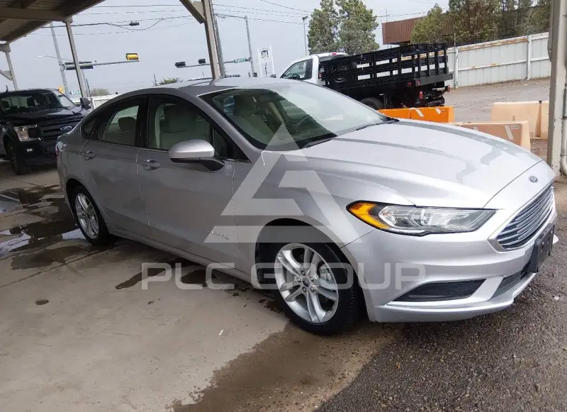 2018 Ford FUSION фото
