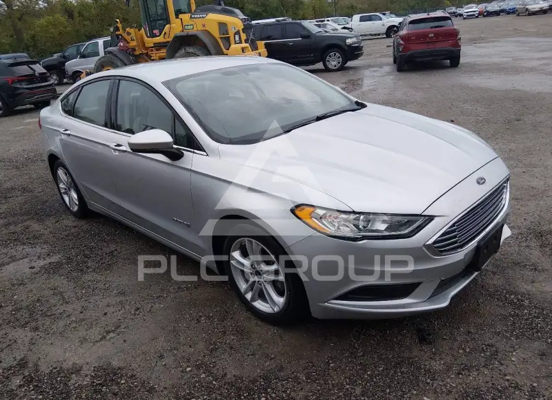 2018 Ford FUSION фото