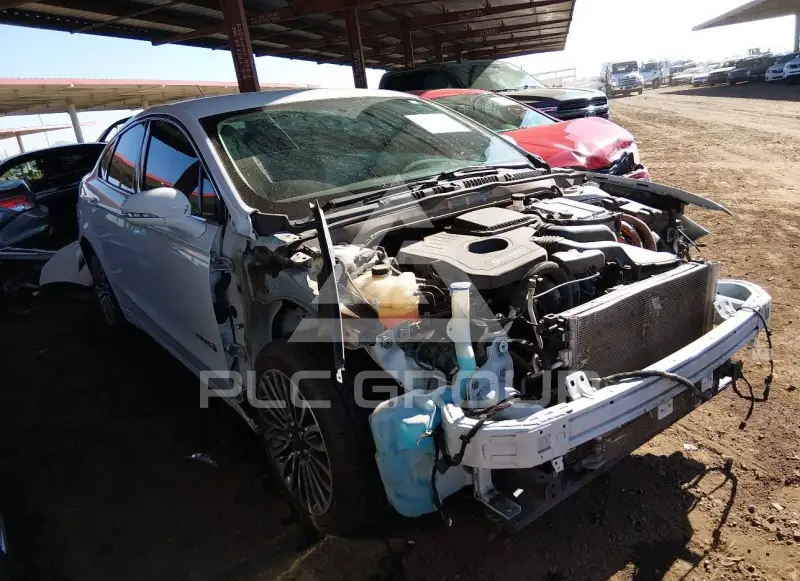 2018 Ford FUSION фото