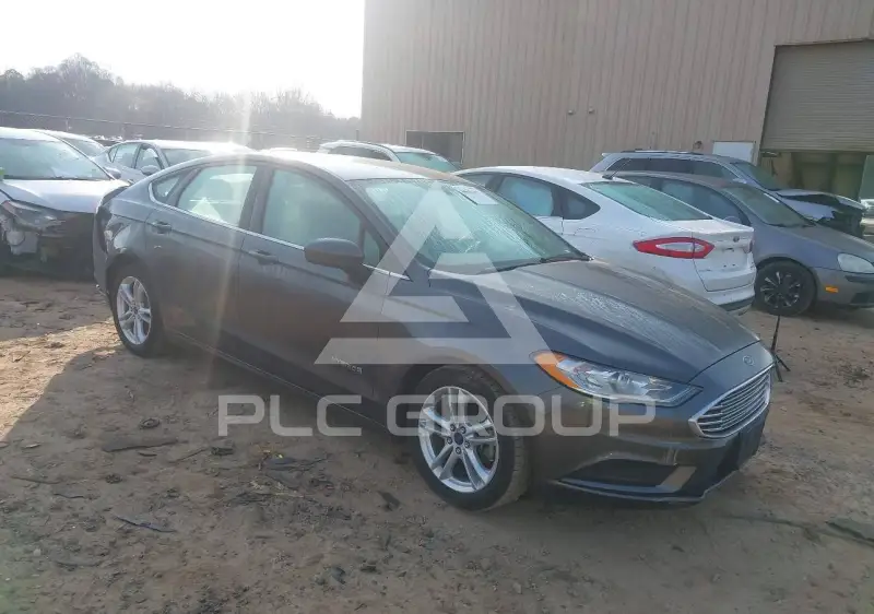 2018 Ford FUSION фото