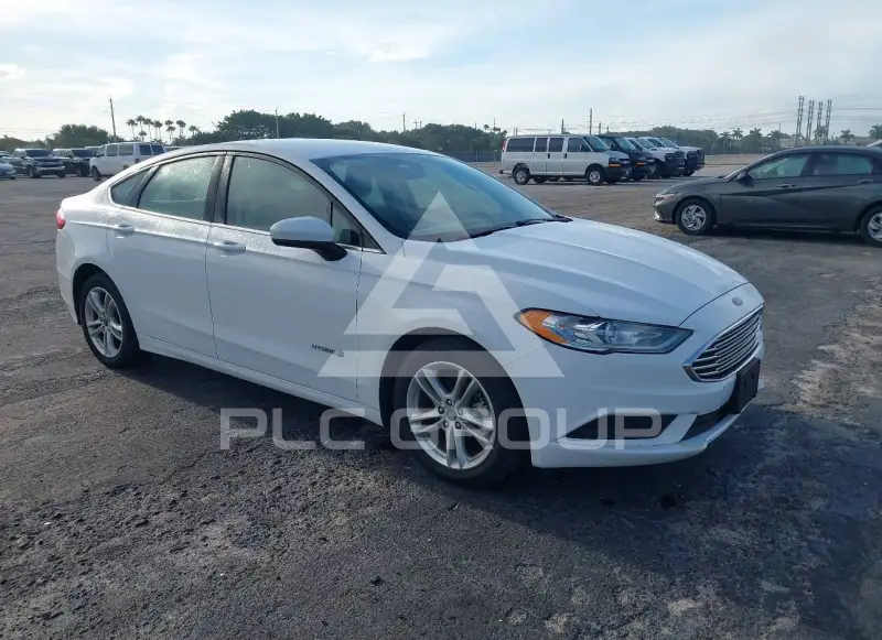 2018 Ford FUSION фото