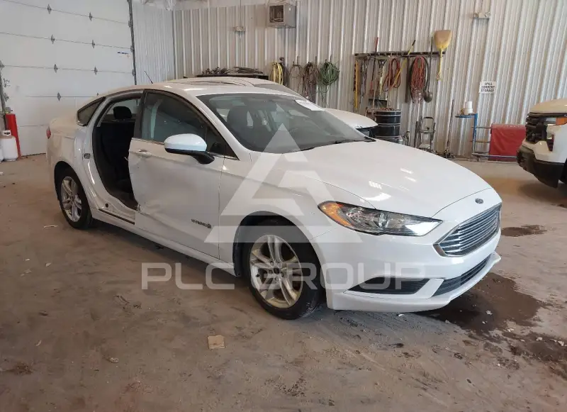 2018 Ford FUSION photo
