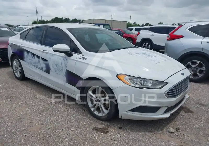 2018 Ford FUSION photo