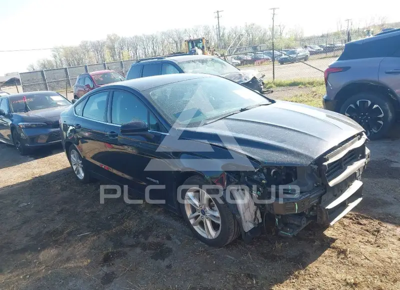 2018 Ford FUSION фото