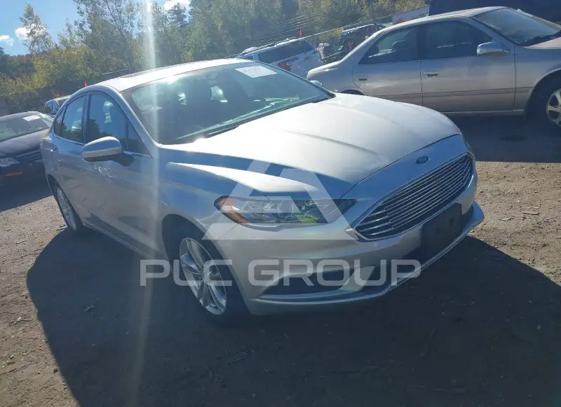 2018 Ford FUSION photo