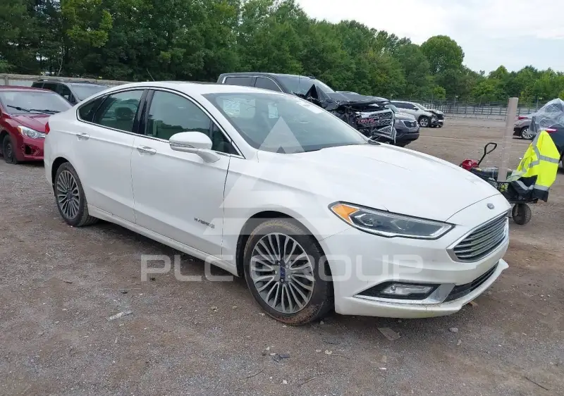 2018 Ford FUSION фото