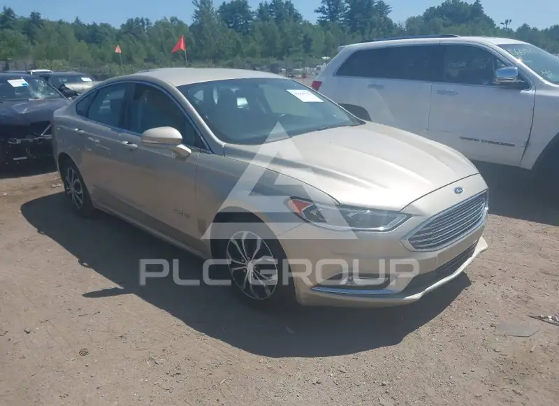 2018 Ford FUSION photo