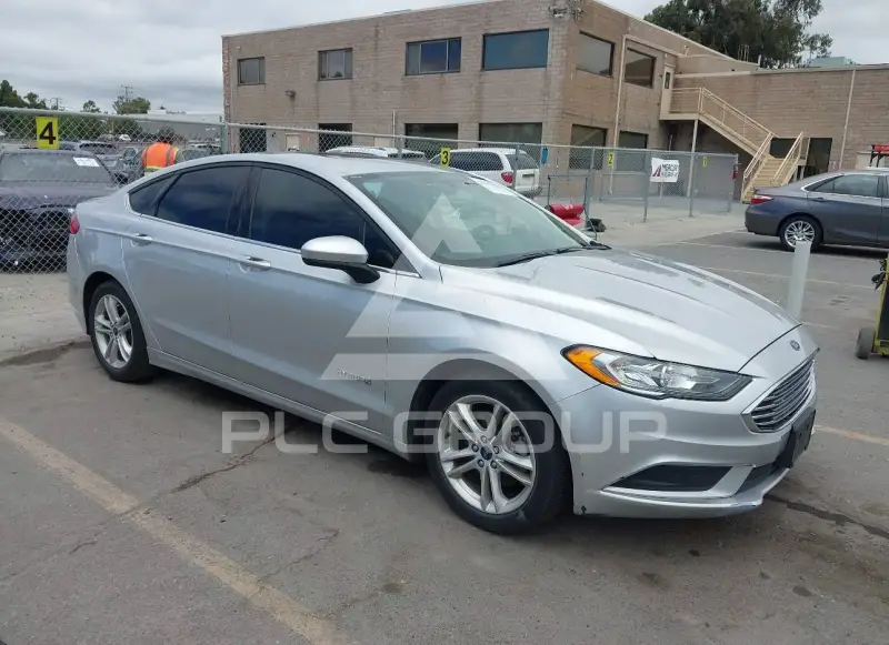2018 Ford FUSION фото