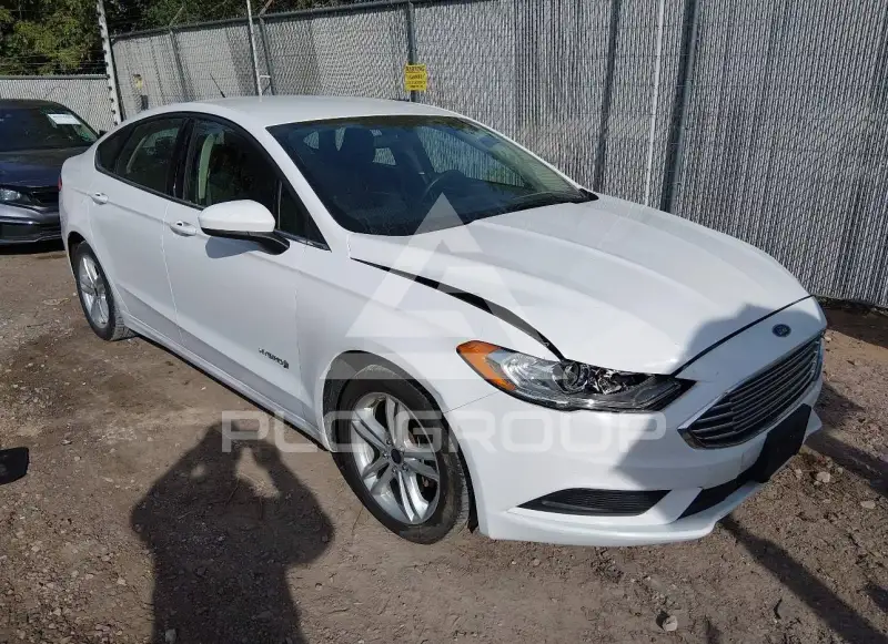 2018 Ford FUSION photo