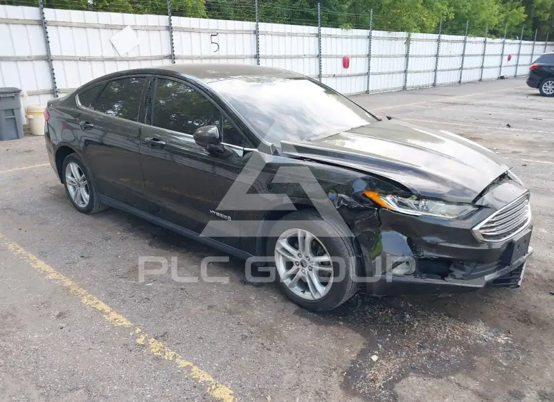 2018 Ford FUSION фото