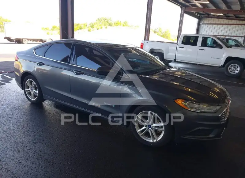 2018 Ford FUSION фото