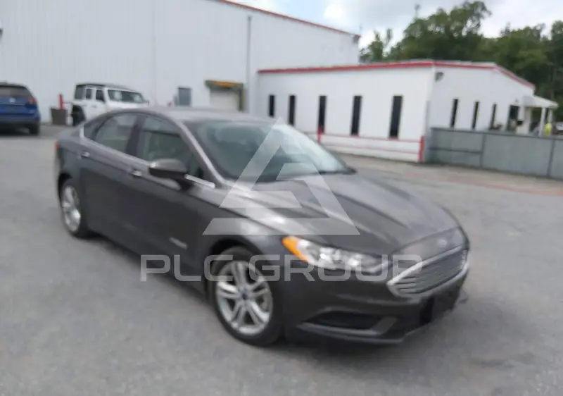 2018 Ford FUSION photo